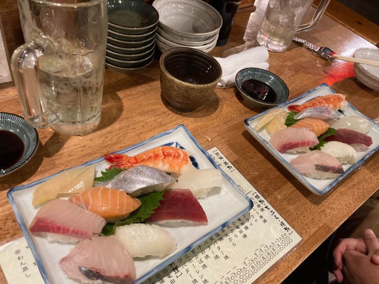 Assiette de sushis au Ganko Yatai